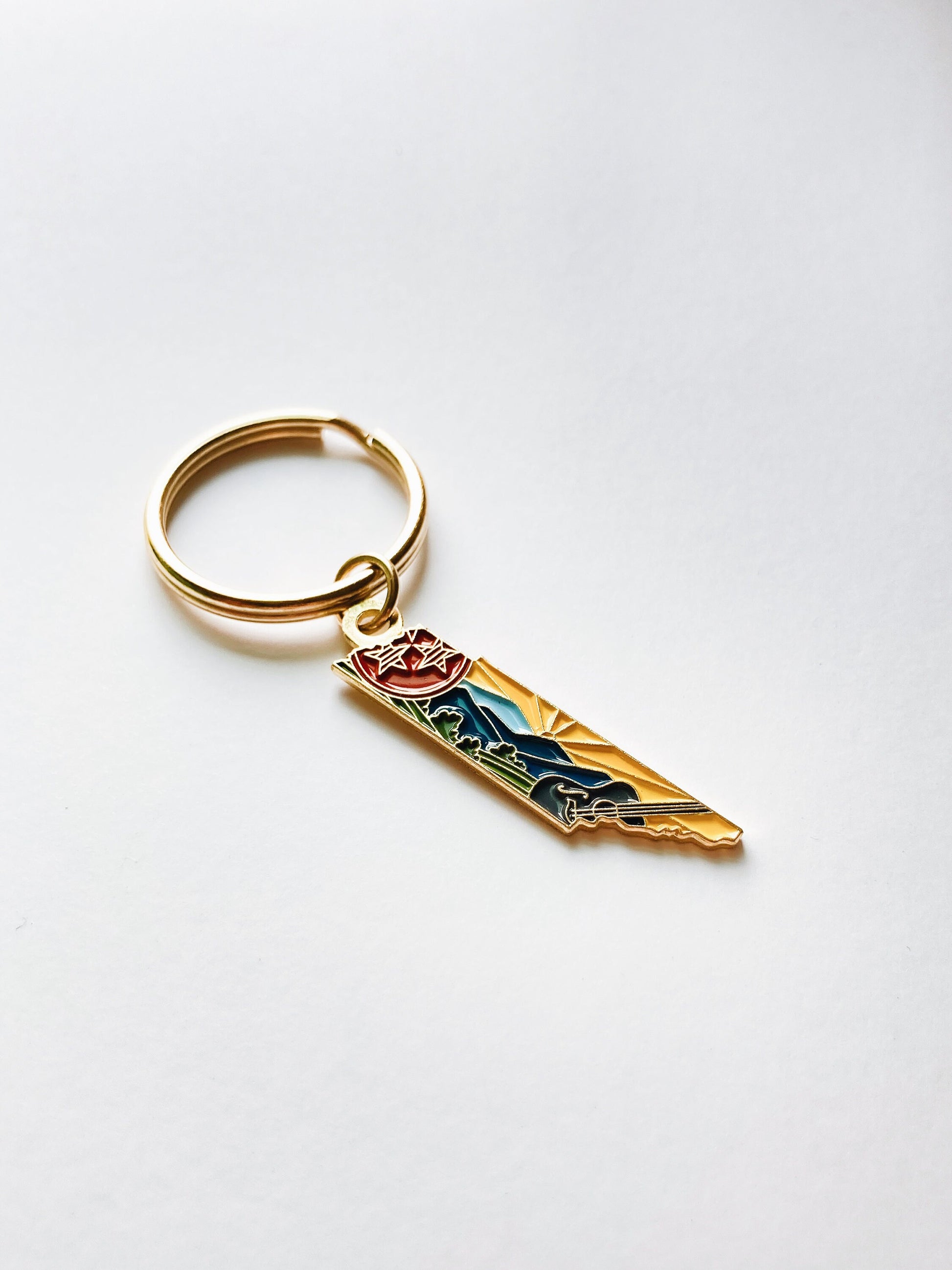 Tennessee Gold Enamel Keychain | Tennessee Outline Key Ring | Soft Enamel Illustrated State Keychain 1.5"