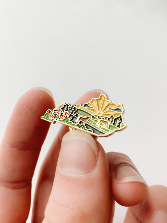 Kentucky Enamel Pin | Gold Soft Enamel Pin | Illustrated United States Pin | Butterfly Clasp | 1.25"