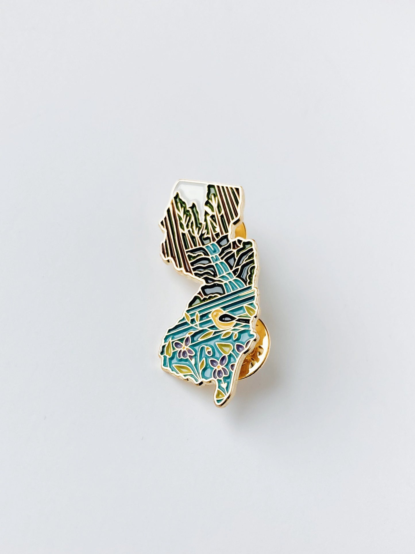 New Jersey Enamel Pin | Gold Soft Enamel Pin | Illustrated United State Pin | Butterfly Clasp | 1.5"