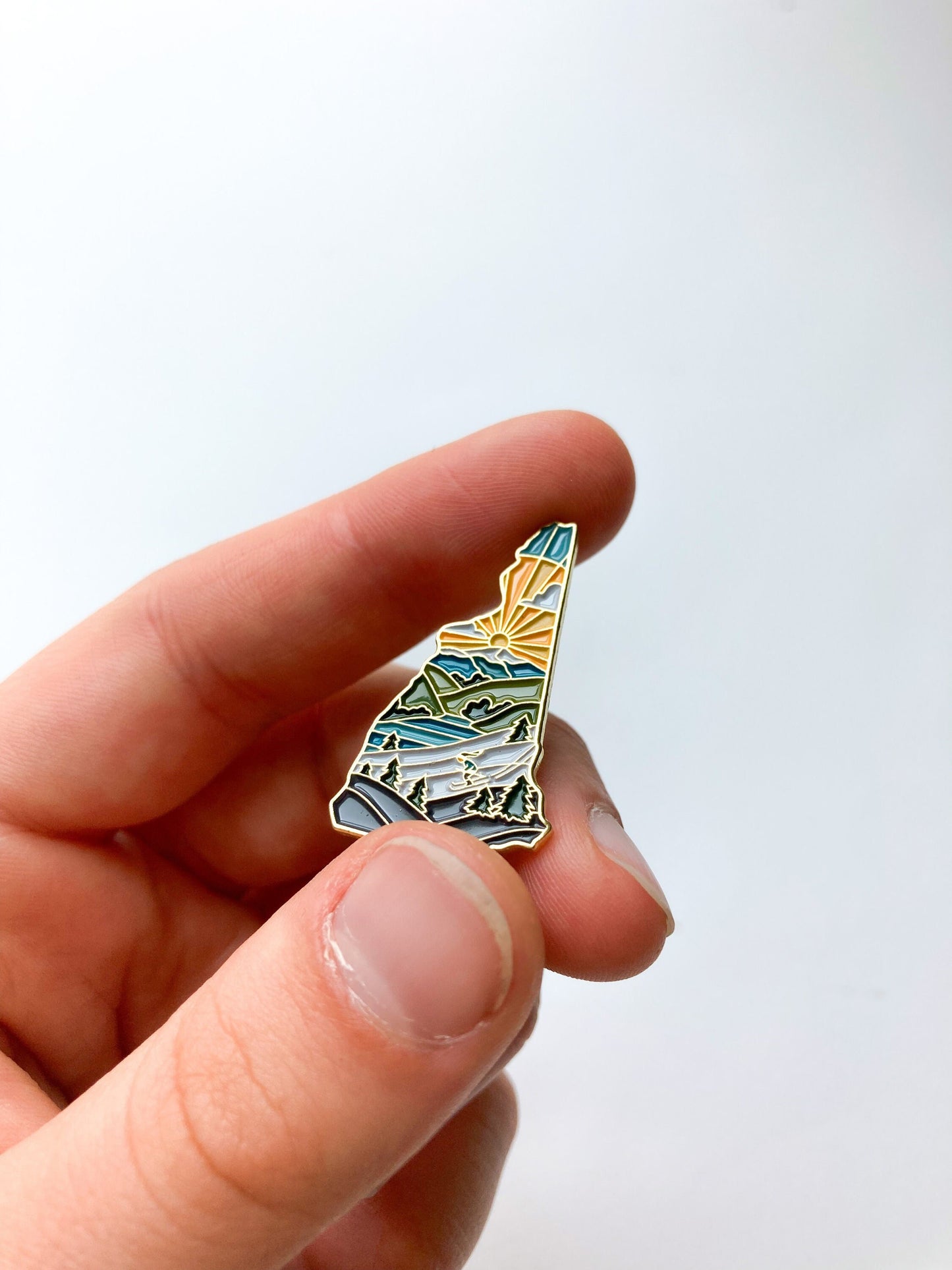 New Hampshire Enamel Pin | Gold Soft Enamel Pin | Illustrated United State Pin | Butterfly Clasp | 1.25"