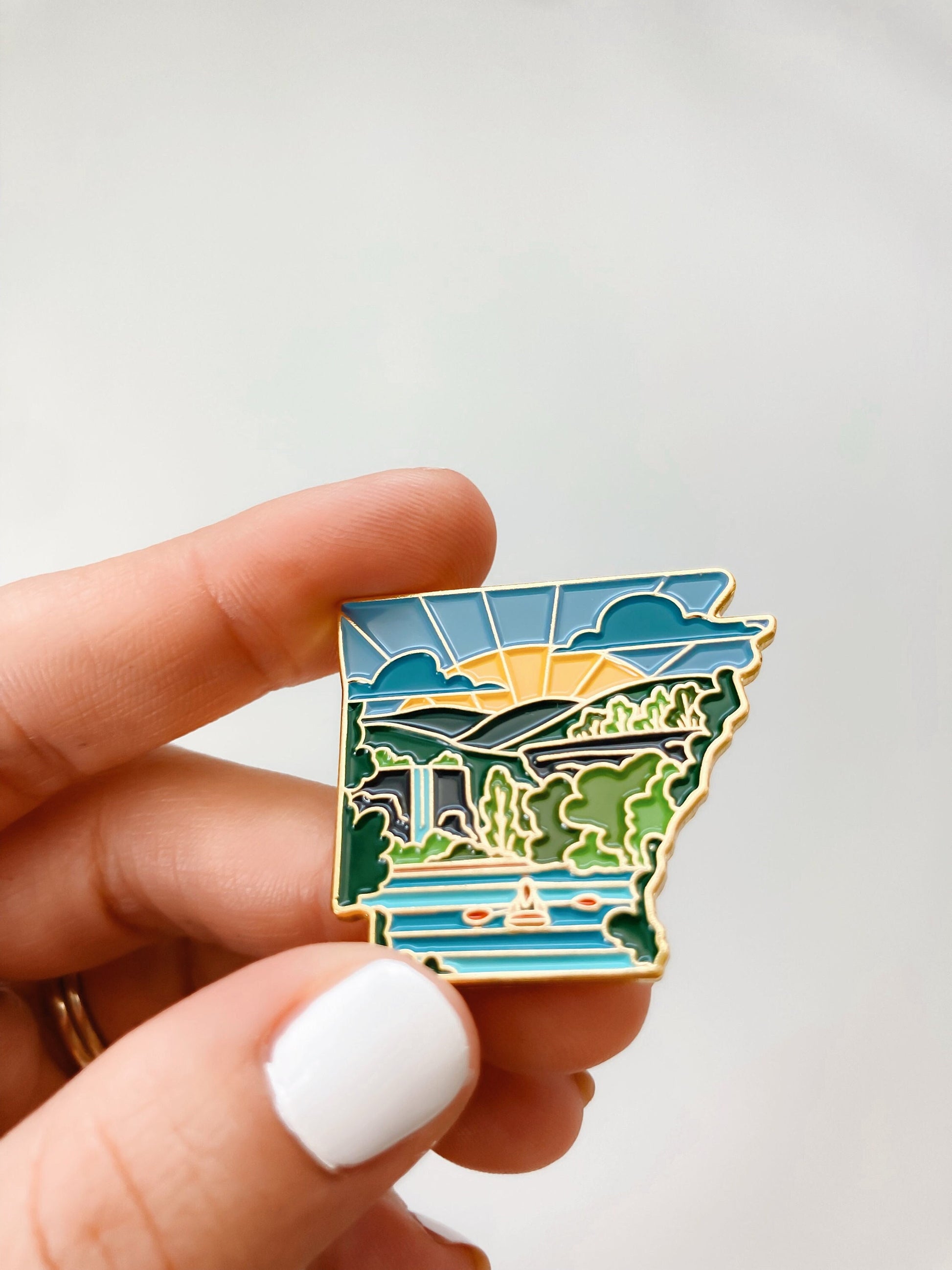 Gold Arkansas Enamel Pin | Arkansas Outline Pin | Illustrated State Pin | Butterfly Clasp | 1"