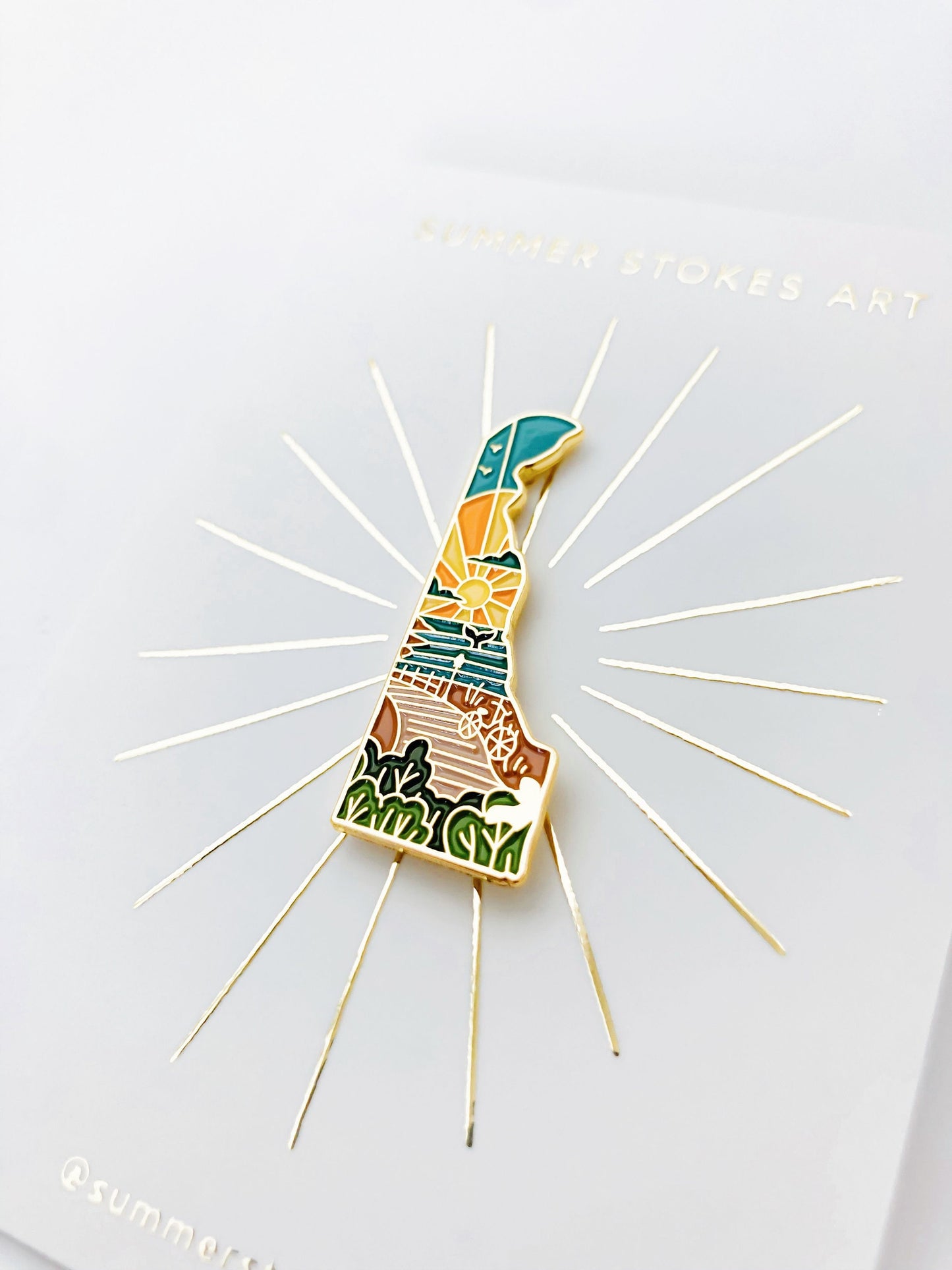 Gold Delaware Enamel Pin | Delaware Outline Pin | Illustrated State Pin | Butterfly Clasp | 1"